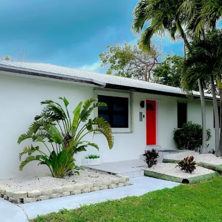 Serenity at Coco Plum's Hidden Waterfront Hideaway, Marathon