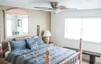 302 Beautiful 3bdrm/3bath Gulf front w Jacuzzi-Heated Pool Btwn Clrwtr- St Pete