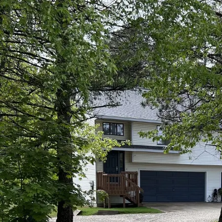 Great Location-2 minutes to Downtown/Blue Star Walking/Bike Trail @ Front Door