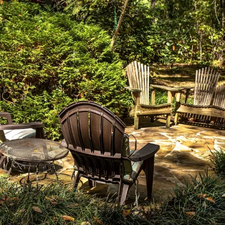 In Town, Yet Wooded - Cozy 2Br Cabin in Mentone