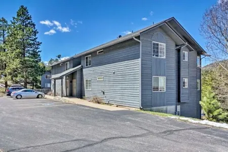 Cozy Condo, Close to Town  #3129 Отели рядом с достопримечательностью «MacGregor Ranch Museum»