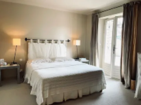 Charm in Luberon Hotels in Menerbes