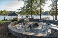 Amazing Lake House on Lake Murray, Columbia w/ Private Dock, Outdoor Kitchen. - 4-Star