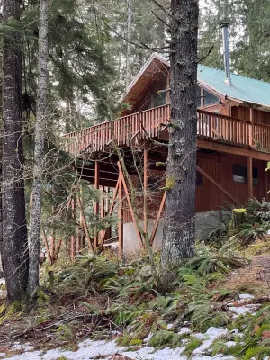 Chalet at Rainier Lodge (0.4 miles from Mount Rainier) Hotels near Mount Rainier National Park