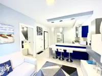 "MOTTOLA APARTMENT" SUITE with Terrace 200 m from the sea
