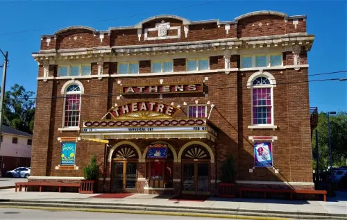 Cozy Private Home @ Blue Moon Cottage in Historic Deland, Fl.