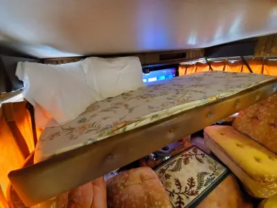 Vintage 80's Retro RV Experience, Back to 1985! Hotels near Museum of Nature & Science