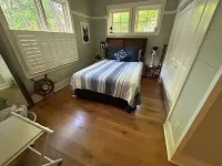 "Nauti-Jayne" coastal cottage in Historic Old Town Bluffton