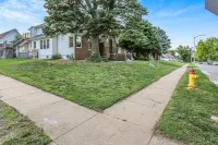 Bancroft House-Spacious, just remodeled & updated! New appliances, arcade games!