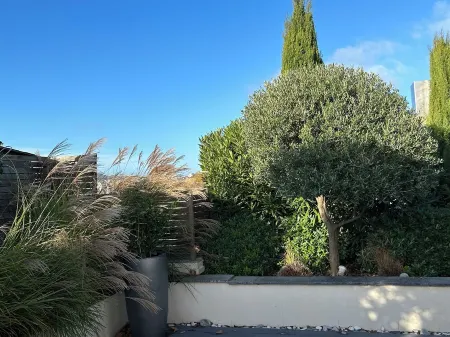 Superbe Toit Terrasse Spacieux, Havre de Paix, 10' Centre Paris, vue Tour Eiffel