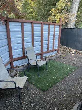 Parkside Cottage on Bidwell Park! Enjoy the trails and perfect location to all! Отели рядом с достопримечательностью «Университет штата Калифорния»