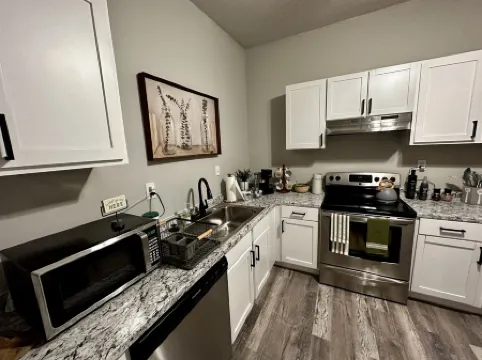 Quaint & quiet boho bungalow 2min from TU/Expo Center & 10min from DT/BOK/Cains