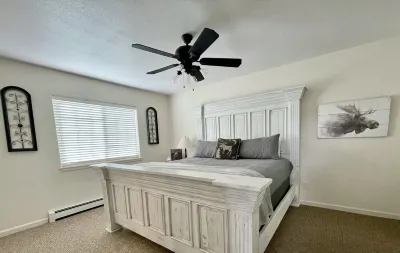 Buena Vista Home Base—Easy access to downtown, trails, river and 14ers : STR-240