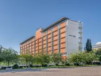 Courtyard by Marriott Linz Hotels near Linz Train Station