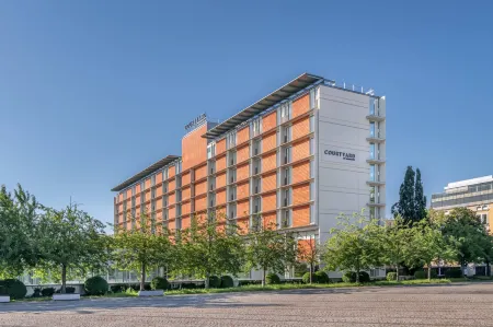 Courtyard Linz Отели рядом с достопримечательностью «Новый собор в Линце»