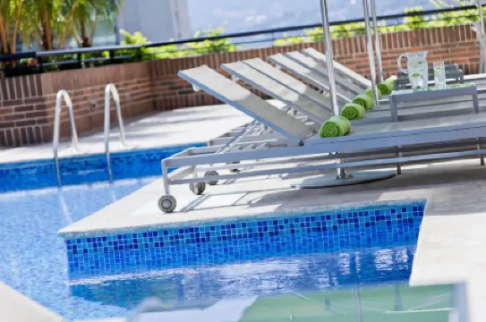 Renaissance Caracas la Castellana Hotel Отели рядом с достопримечательностью «Edificio Chataing»