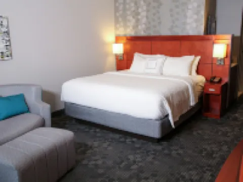 Courtyard Owensboro Hotels in Daviess County