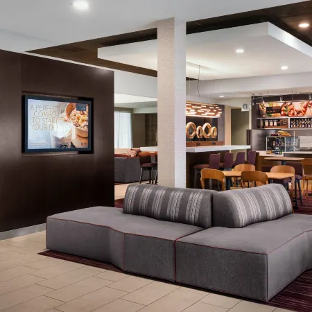 Courtyard Fishkill Отели в г. Фишкилл