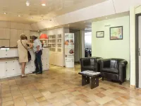 Brit Hotel Cahors - le Valentré Hotele w: Lot