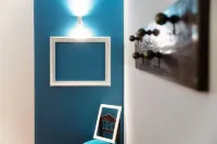 Blue Mood - by Myhomeincomo