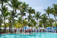 Coral Costa Caribe Beach Resort - All Inclusive - Beach