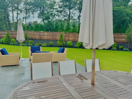 Off-Season Discount! Great Katama Home with Heated Pool!