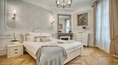 RARE !! LUXURIOUS PARISIAN HAVEN NEAR OPERA GARNIER & GALERIES LAFAYETTE-250 SQM Hotels in Paris