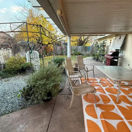 Cozy 4bd Home w/ 3 King Beds + EV Charger + Trailer Parking