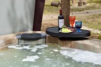 Relaxing, spacious cabin w/ hot tub and Starlink's high-speed internet service