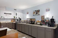 Travelodge by Wyndham Perry National Fairgrounds Area I-75 - breakfast