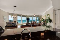 Heaven on Earth! Tower 5 801 Best Views on the Island-Huge 3Br Rented As 2Br.