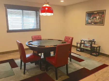 Sunflower House on Lake Wissota