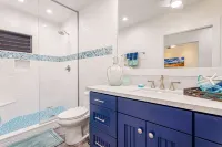 BLUE OCEAN VIEW 172 BRAND NEW LUXURIOUS OCEAN VIEW CONDO W/ A/C TREAT YOURSELF!!