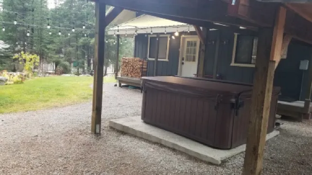 Black Bear Cabin central location to all Leavenworth's outdoor activities.