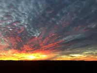 Bridge to Happiness: Cross the entry bridge into a gorgeous 4 bedrooms residence فنادق في Lost Creek