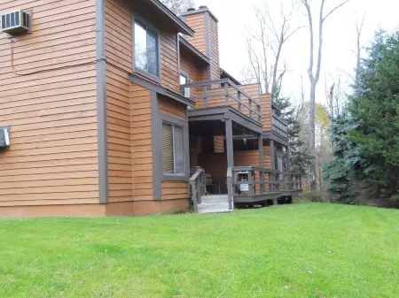 7 Springs - Swiss Mountain Condo, 2 Bedroom, 2 Bath - Recently Updated with Wifi