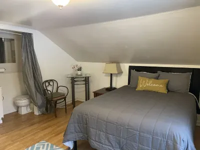 Quiet Getaway! Pet-Friendly Fenced Backyard  DT ST Paul Hudson Wisc. ST CROIX