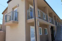 Easy Breezy oceanic oasis, Views, AC, Parking