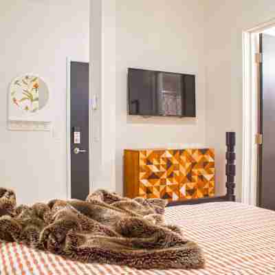 Alpine Suite in Downtown Juneau Rooms
