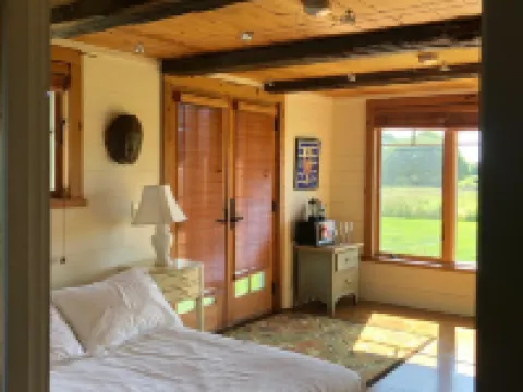 Hope House on Rhode Island's South Shore Sits on 6 Private Acres Hotels in Little Compton