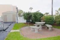 Enjoy Amazing Gulf Front Views and Free Beach Service! - Scenic