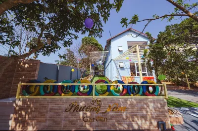 Phương Nam Garden Hotels near Green Pearl Island Tourist Area