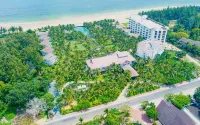 Sonata Resort & Spa Các khách sạn gần Bikini Beach