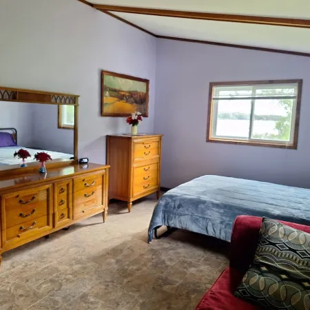 Lake Buffalo home, large lot, pet friendly