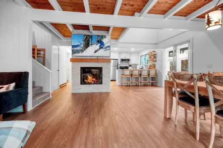 Mount Snow Getaway - 3 Bedroom Chic Condo Less Than 2 Miles to MT Snow