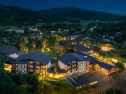 ทนา สปริง รีสอร์ท โรงแรมในอำเภอ แม่จัน