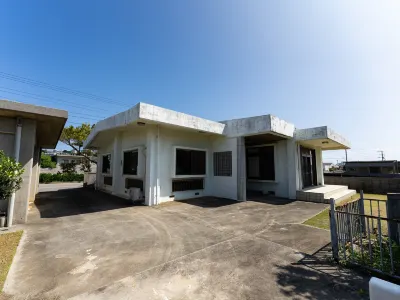 Agari Hotels in Ie