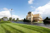 Wingate by Wyndham Dayton North