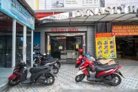 RedDoorz Plus near Simpang Tiga Tritayasa Cilegon Hotel dekat Dermaga1 Ferry Eksekutif Pelabuhan Merak