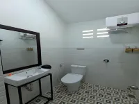 Mruyung Guest House Kota Lama Banyumas Mitra RedDoorz Hotels in Kemangkon